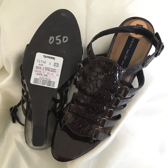 🌺 Steve Madden Faux Patent Leather Stacked Heel - Picture 6 of 6